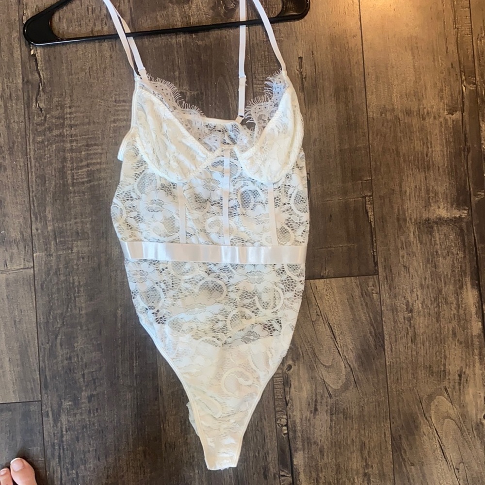 White lace body suit